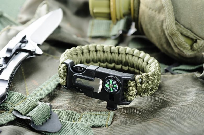 bracelet de survie